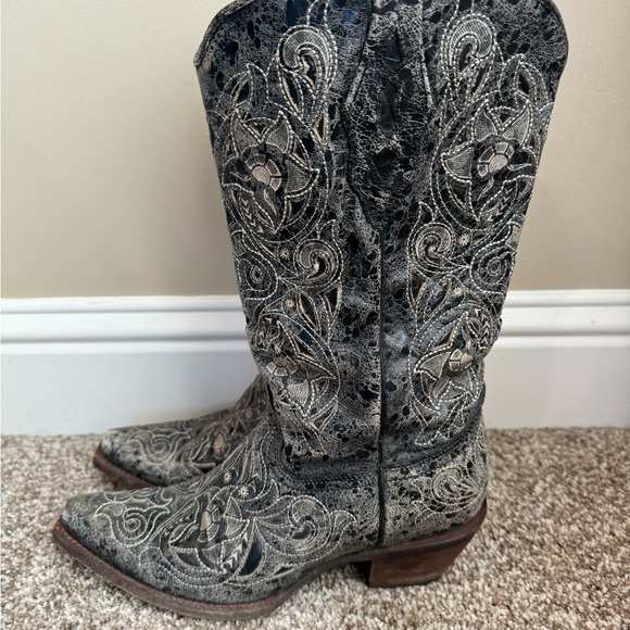 Women’s size 8 Corral Western Boots. Black. - Picture 7 of 9
